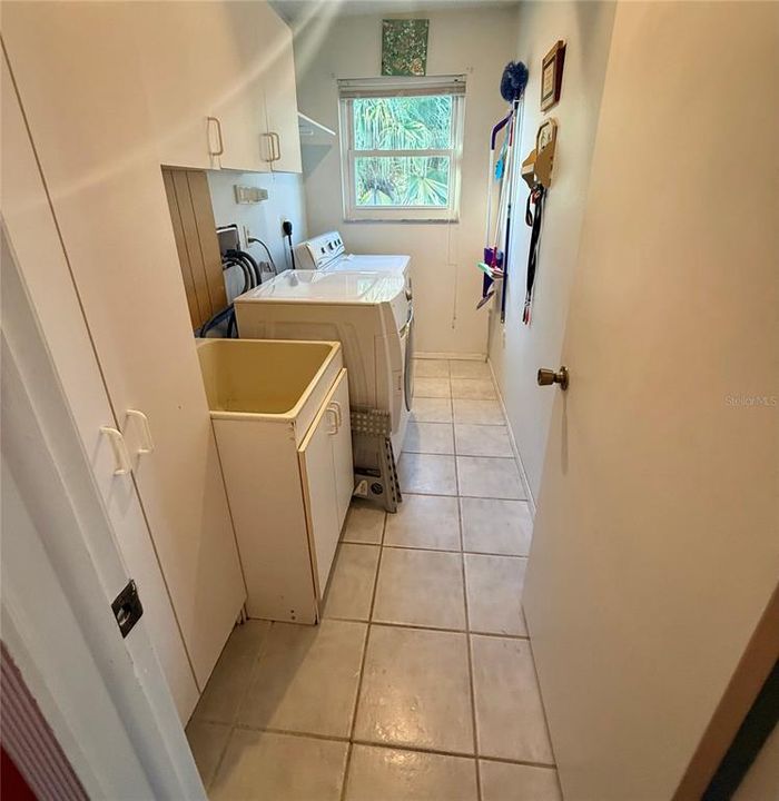 For Sale: $475,000 (3 beds, 2 baths, 1344 Square Feet)