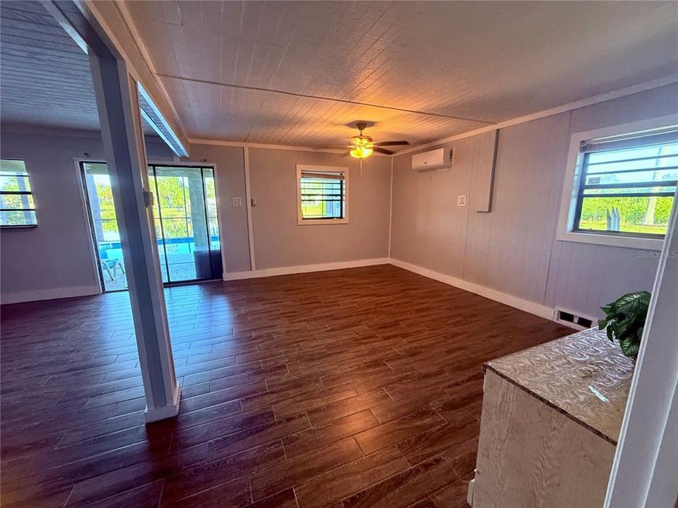 For Sale: $475,000 (3 beds, 2 baths, 1344 Square Feet)