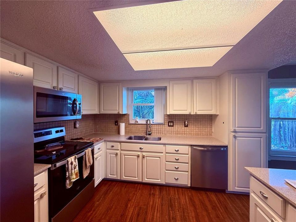 For Sale: $475,000 (3 beds, 2 baths, 1344 Square Feet)