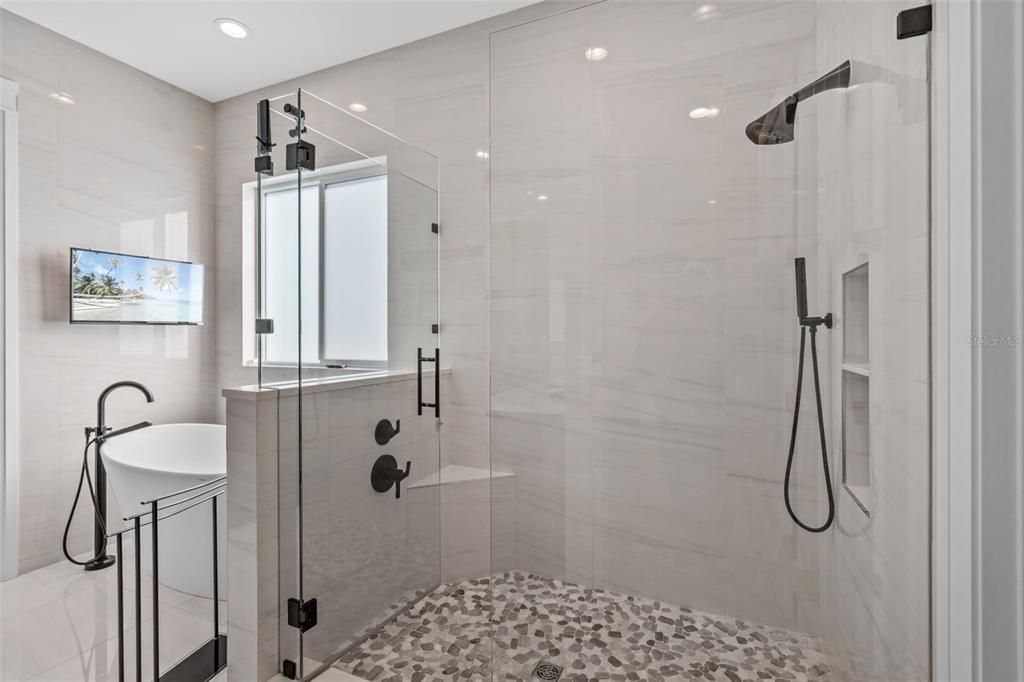 En Venta: $3,990,000 (5 camas, 5 baños, 4747 Pies cuadrados)
