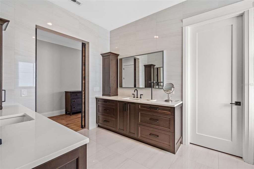En Venta: $3,990,000 (5 camas, 5 baños, 4747 Pies cuadrados)