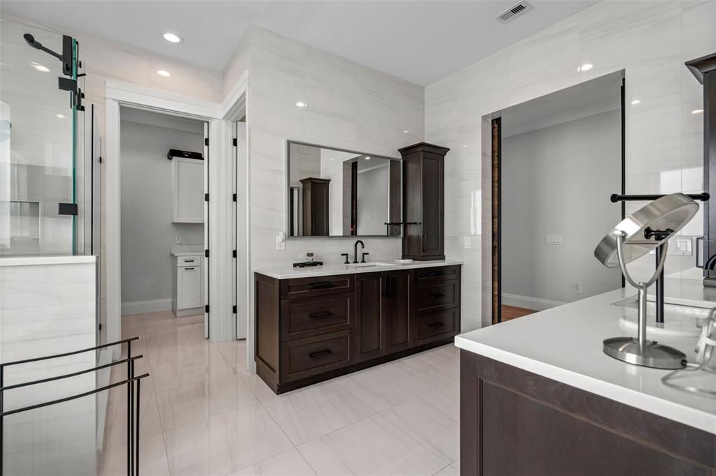 En Venta: $3,990,000 (5 camas, 5 baños, 4747 Pies cuadrados)