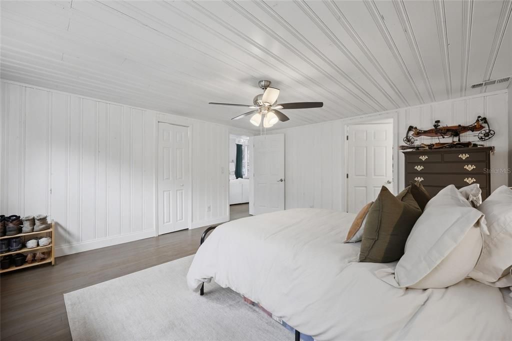 For Sale: $325,000 (4 beds, 2 baths, 2088 Square Feet)