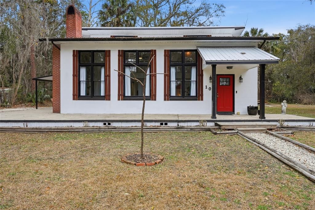For Sale: $325,000 (4 beds, 2 baths, 2088 Square Feet)