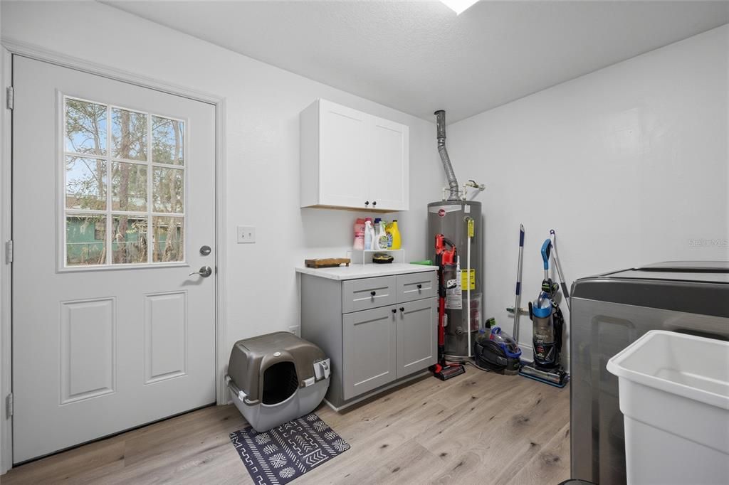 For Sale: $325,000 (4 beds, 2 baths, 2088 Square Feet)