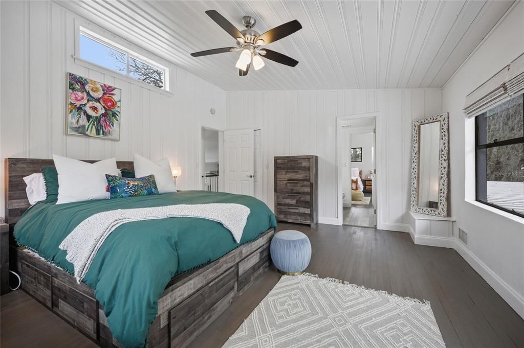 For Sale: $325,000 (4 beds, 2 baths, 2088 Square Feet)