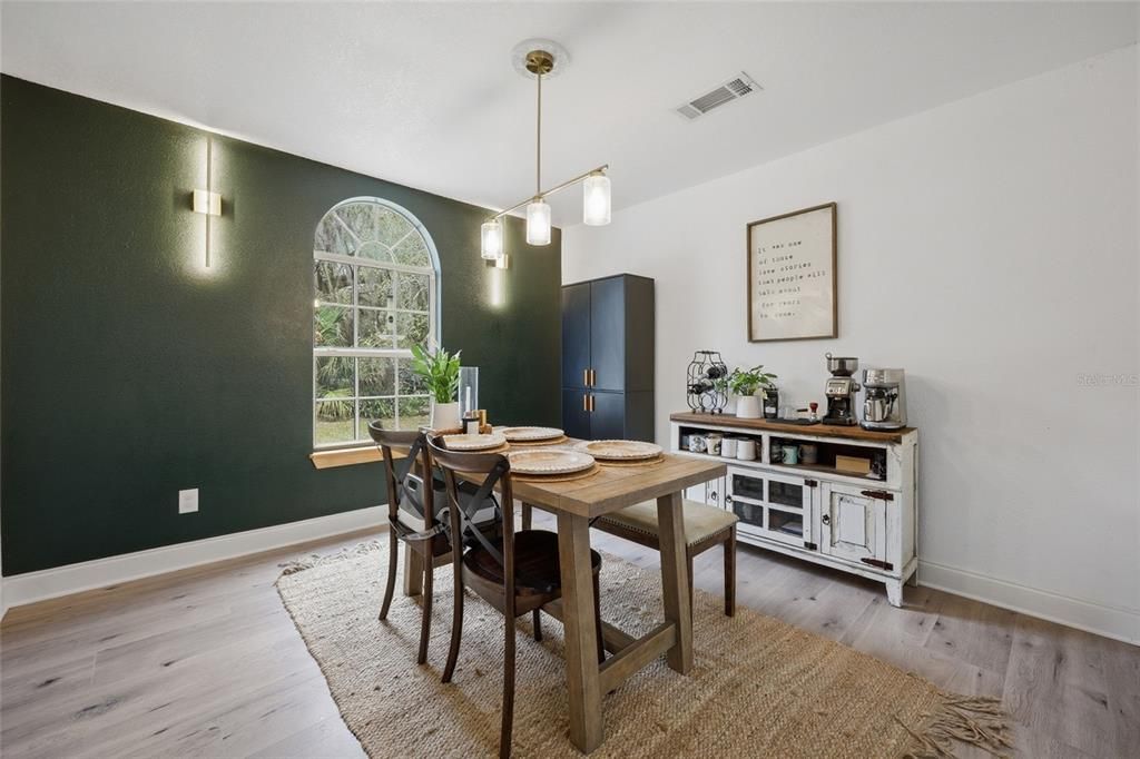 For Sale: $325,000 (4 beds, 2 baths, 2088 Square Feet)