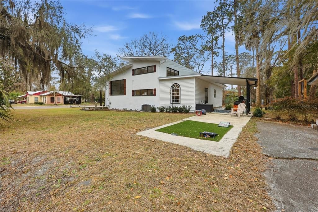 For Sale: $325,000 (4 beds, 2 baths, 2088 Square Feet)