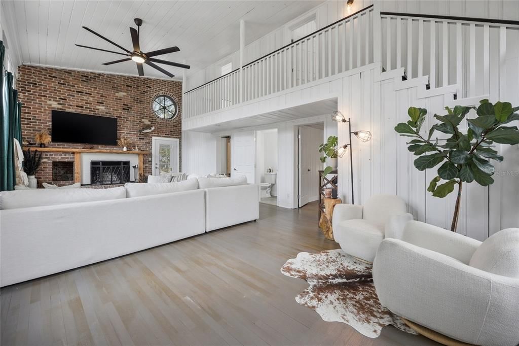 For Sale: $325,000 (4 beds, 2 baths, 2088 Square Feet)