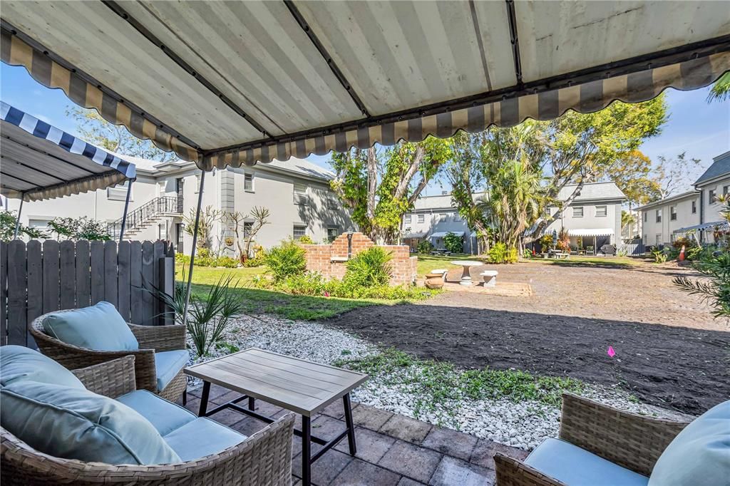 Activo con contrato: $195,000 (2 camas, 1 baños, 1047 Pies cuadrados)