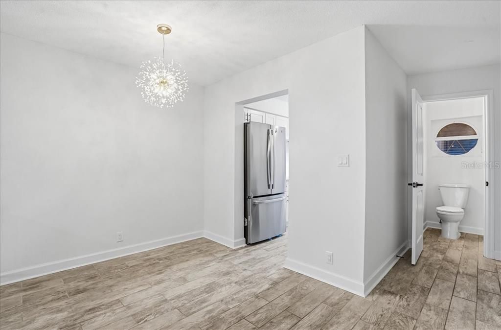 Activo con contrato: $195,000 (2 camas, 1 baños, 1047 Pies cuadrados)