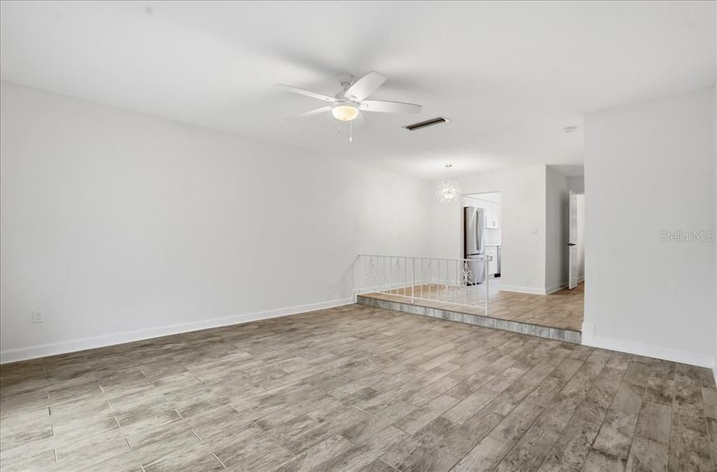 Activo con contrato: $195,000 (2 camas, 1 baños, 1047 Pies cuadrados)