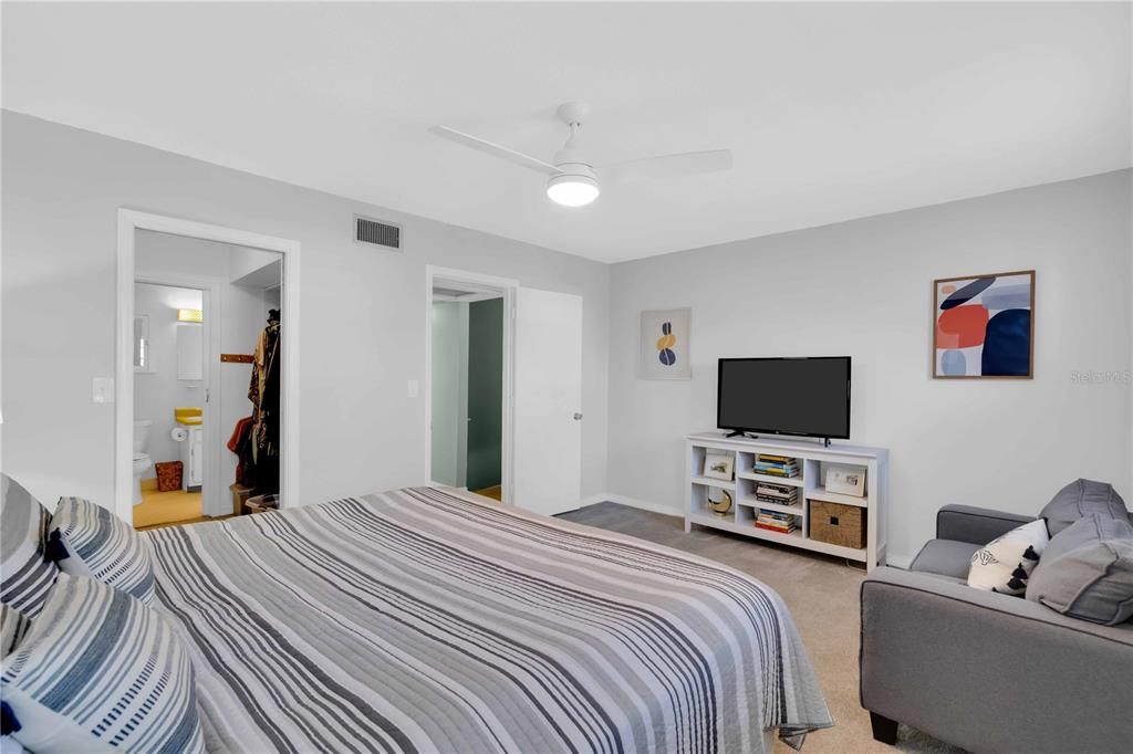 Activo con contrato: $195,000 (2 camas, 1 baños, 1047 Pies cuadrados)