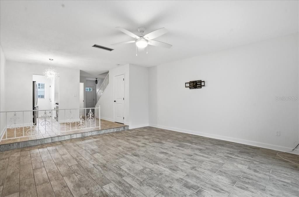 Activo con contrato: $195,000 (2 camas, 1 baños, 1047 Pies cuadrados)