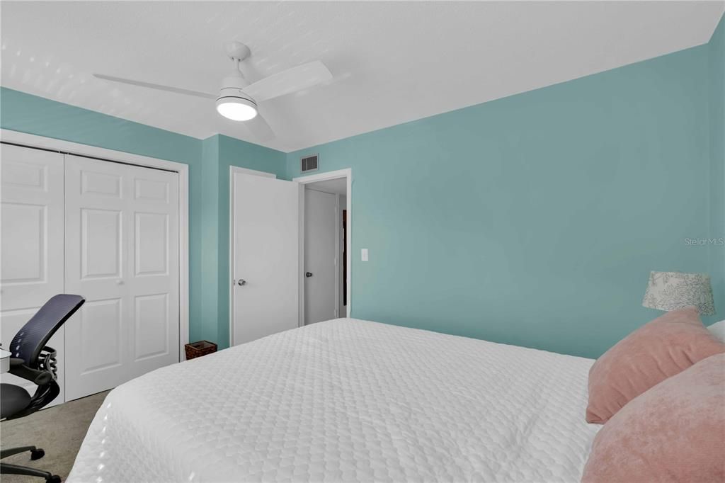 Activo con contrato: $195,000 (2 camas, 1 baños, 1047 Pies cuadrados)