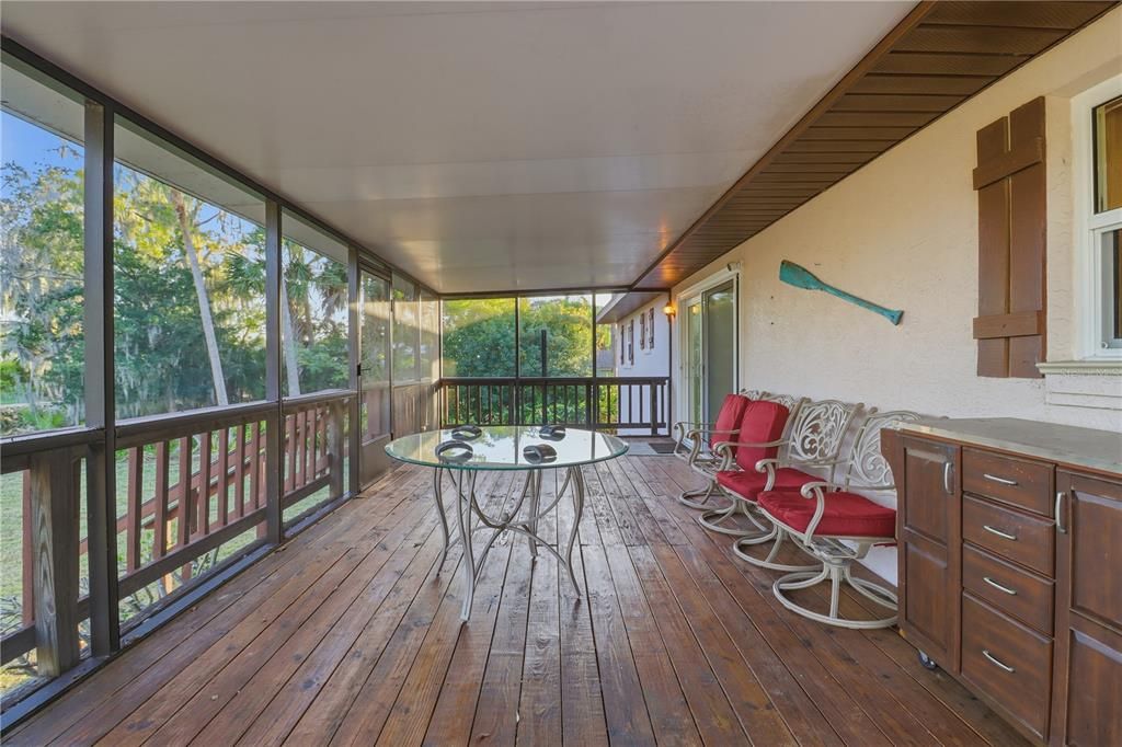 For Sale: $649,000 (4 beds, 2 baths, 2006 Square Feet)