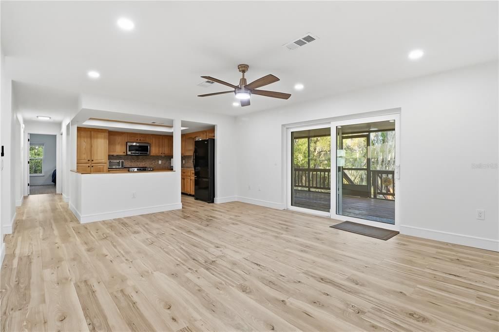 For Sale: $649,000 (4 beds, 2 baths, 2006 Square Feet)