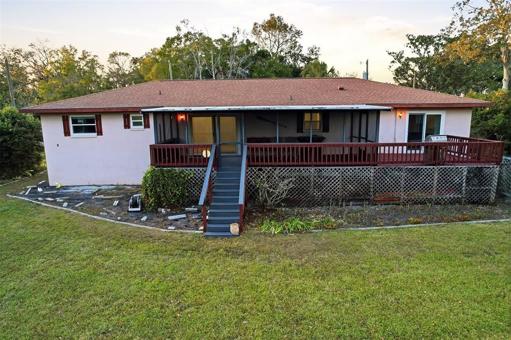 For Sale: $649,000 (4 beds, 2 baths, 2006 Square Feet)