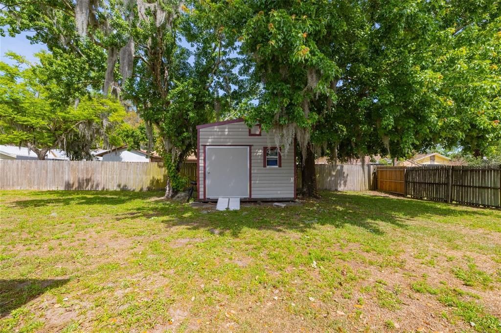For Sale: $312,500 (3 beds, 2 baths, 1277 Square Feet)