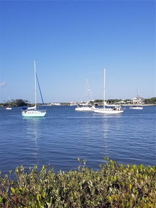 For Sale: $312,500 (3 beds, 2 baths, 1277 Square Feet)