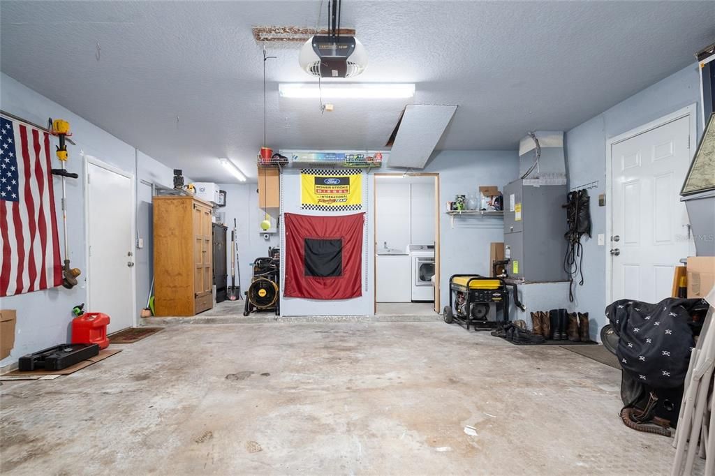 For Sale: $312,500 (3 beds, 2 baths, 1277 Square Feet)