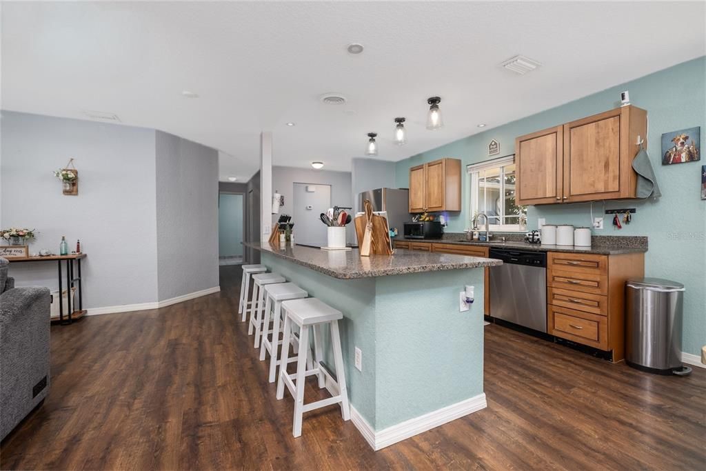 For Sale: $312,500 (3 beds, 2 baths, 1277 Square Feet)