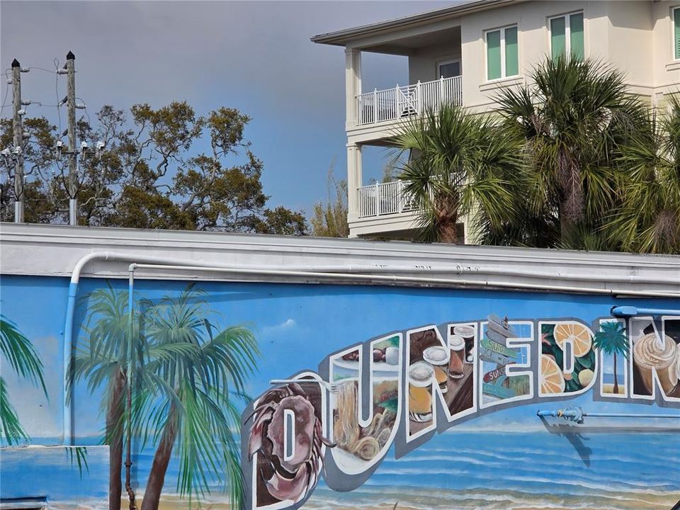 For Sale: $299,900 (1 beds, 1 baths, 562 Square Feet)