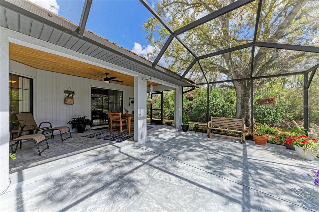 For Sale: $1,400,000 (3 beds, 2 baths, 1650 Square Feet)