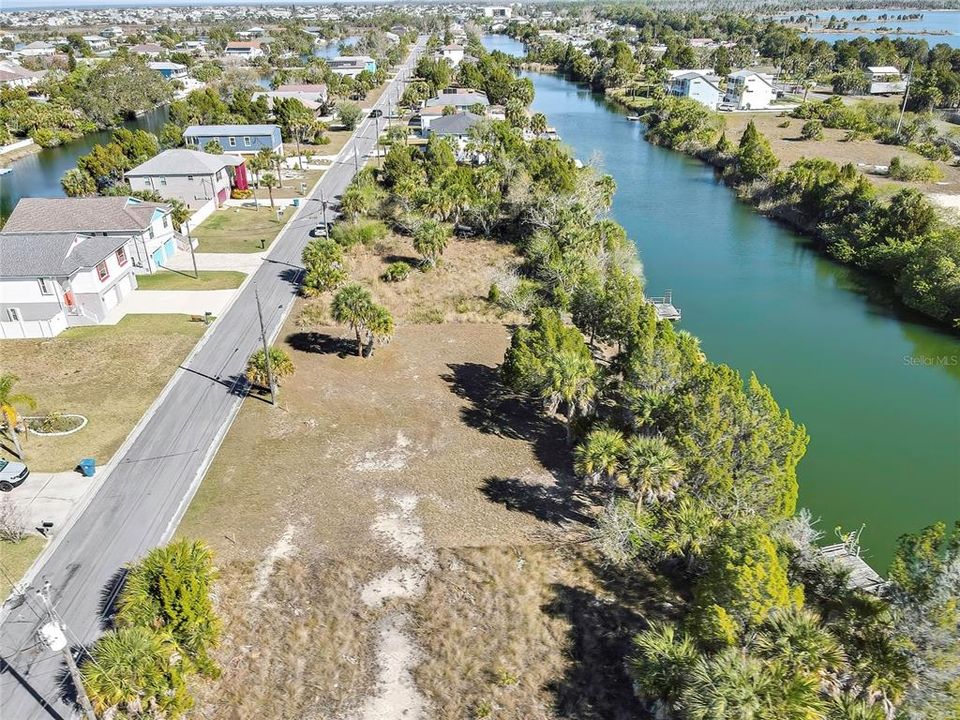 En Venta: $175,000 (0.22 acres)