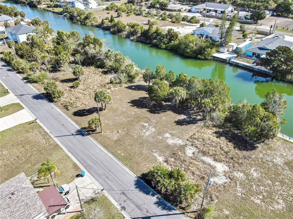 En Venta: $175,000 (0.22 acres)