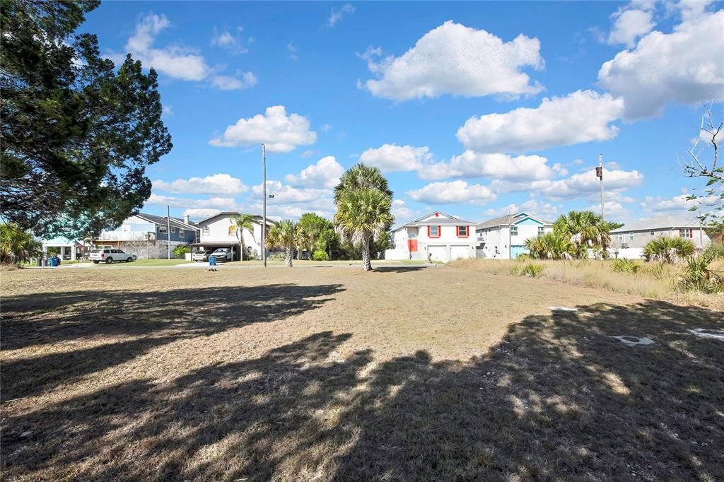 En Venta: $175,000 (0.22 acres)