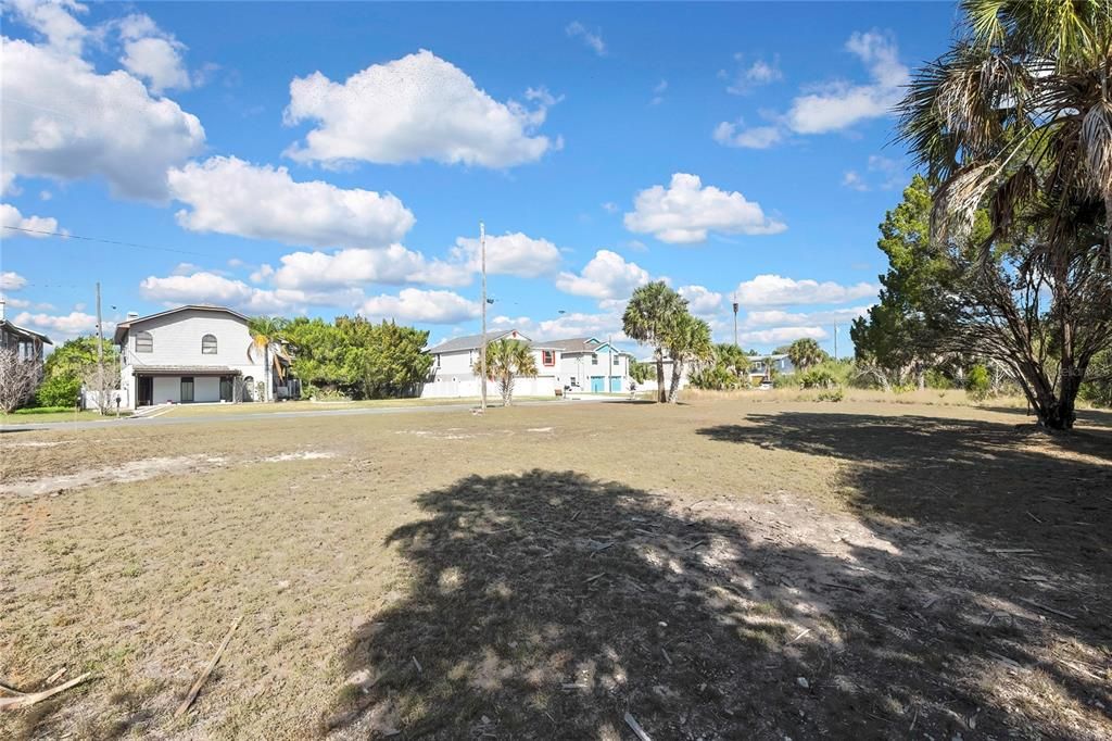 En Venta: $175,000 (0.22 acres)