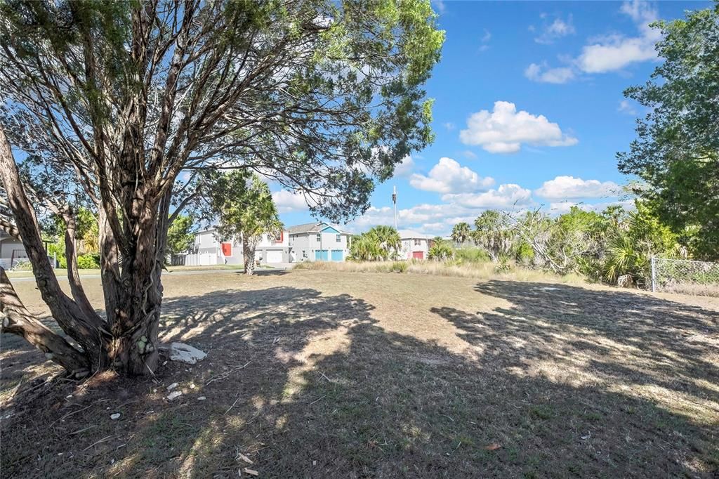 En Venta: $175,000 (0.22 acres)