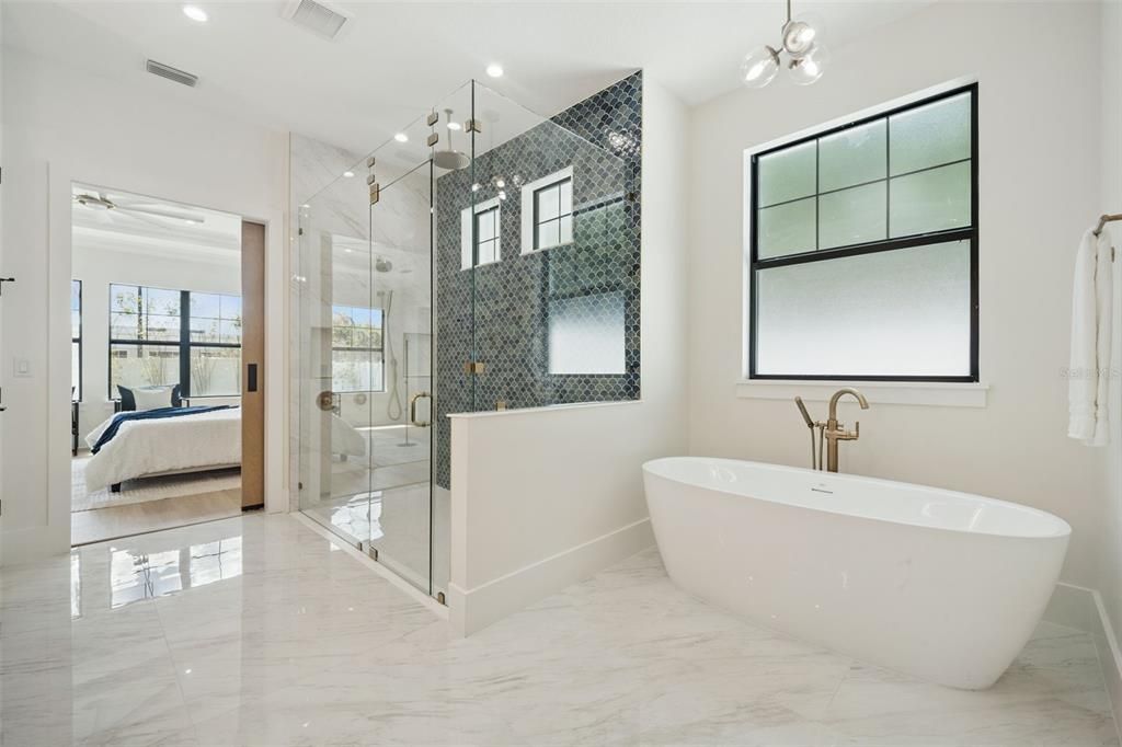 En Venta: $3,875,000 (5 camas, 6 baños, 4782 Pies cuadrados)