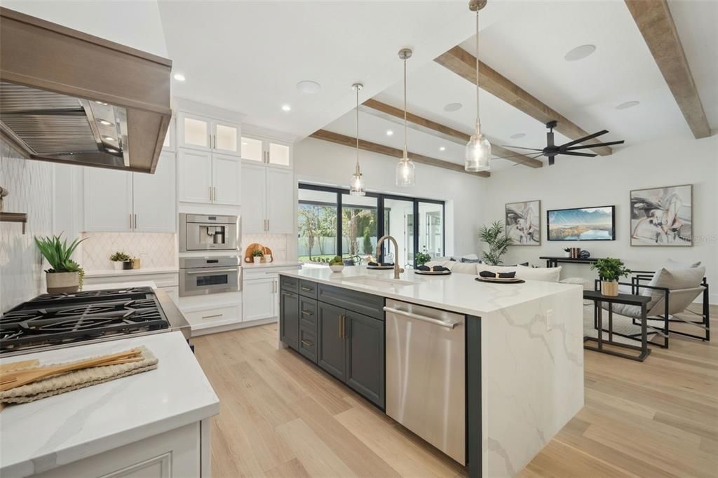 En Venta: $3,875,000 (5 camas, 6 baños, 4782 Pies cuadrados)