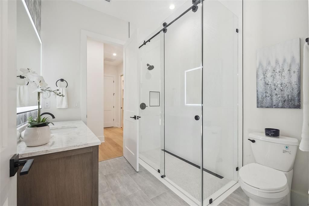 En Venta: $3,875,000 (5 camas, 6 baños, 4782 Pies cuadrados)