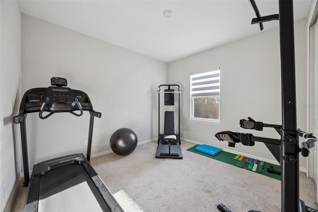 Activo con contrato: $729,900 (4 camas, 3 baños, 4084 Pies cuadrados)
