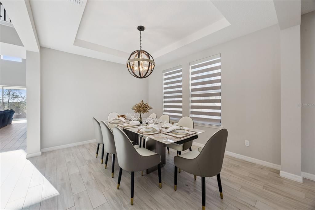 Activo con contrato: $729,900 (4 camas, 3 baños, 4084 Pies cuadrados)
