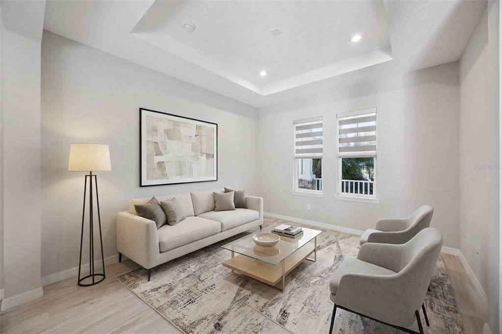 Activo con contrato: $729,900 (4 camas, 3 baños, 4084 Pies cuadrados)