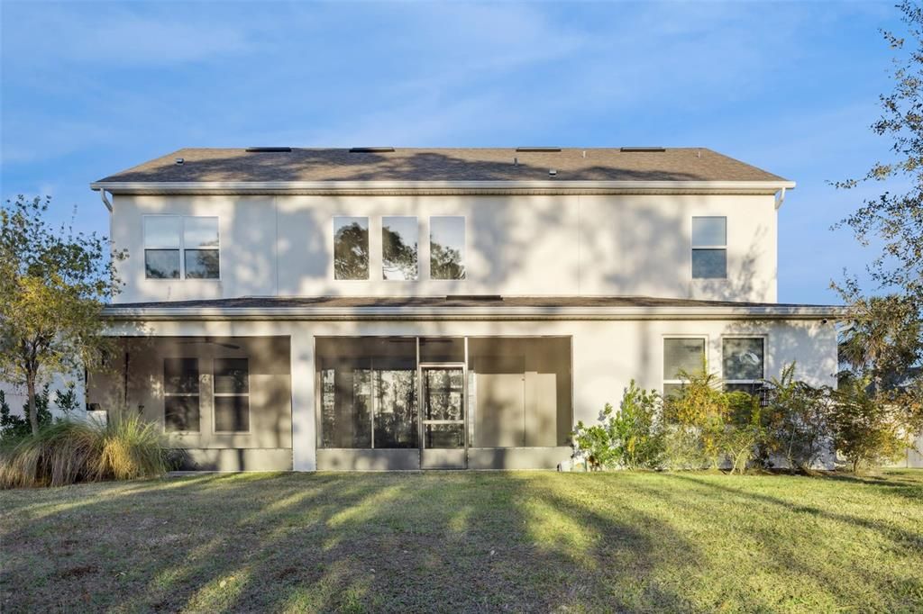 Activo con contrato: $729,900 (4 camas, 3 baños, 4084 Pies cuadrados)