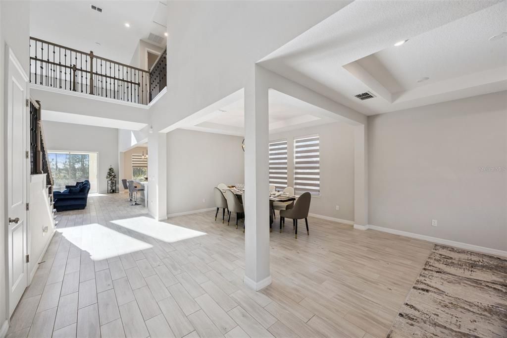 Activo con contrato: $729,900 (4 camas, 3 baños, 4084 Pies cuadrados)