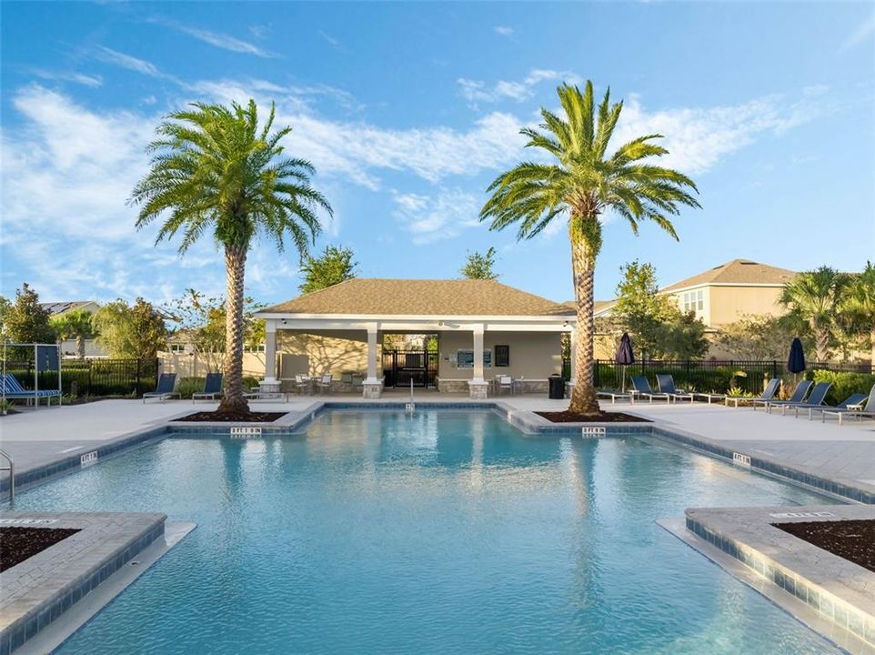 Activo con contrato: $729,900 (4 camas, 3 baños, 4084 Pies cuadrados)