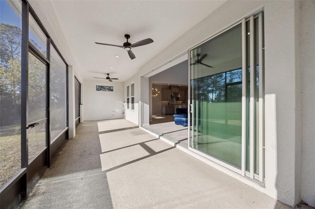 Activo con contrato: $729,900 (4 camas, 3 baños, 4084 Pies cuadrados)