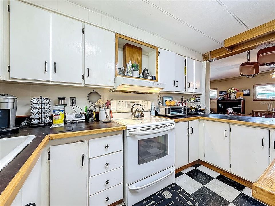 待售: $90,000 (2 贝兹, 2 浴室, 1012 平方英尺)