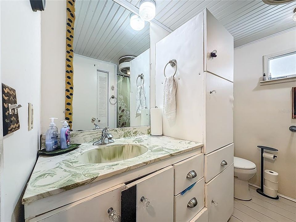 待售: $90,000 (2 贝兹, 2 浴室, 1012 平方英尺)