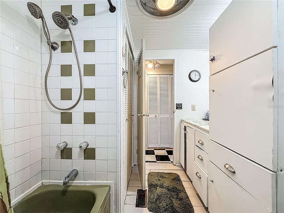 待售: $90,000 (2 贝兹, 2 浴室, 1012 平方英尺)