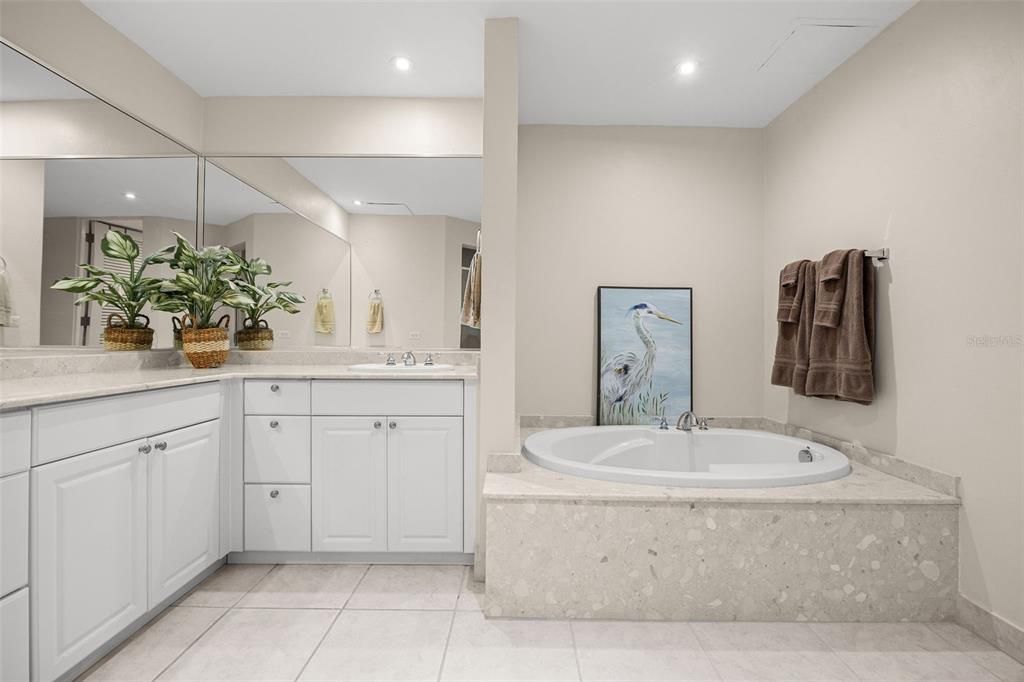 For Sale: $899,900 (4 beds, 3 baths, 2127 Square Feet)