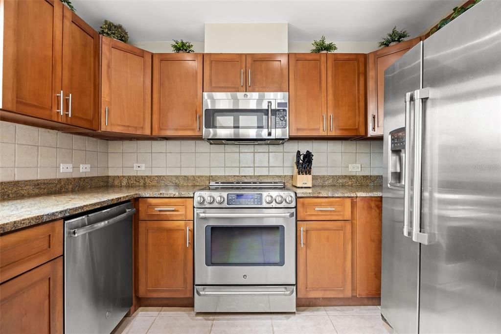 For Sale: $899,900 (4 beds, 3 baths, 2127 Square Feet)