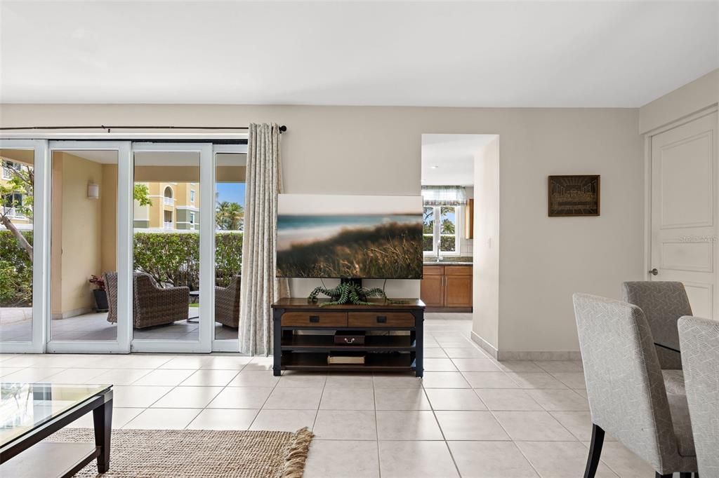 For Sale: $899,900 (4 beds, 3 baths, 2127 Square Feet)