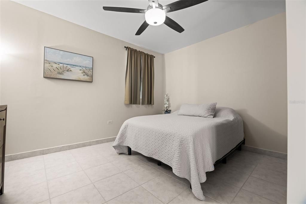 For Sale: $899,900 (4 beds, 3 baths, 2127 Square Feet)